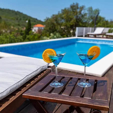 Сasa de vacaciones Artemis Zadar